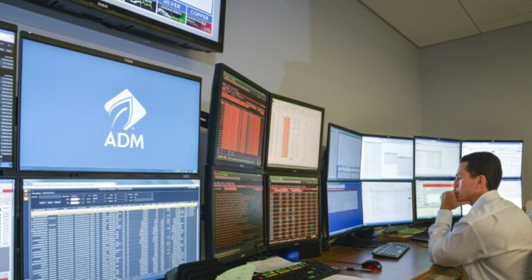 ADMIS Global FX Trading Room Image